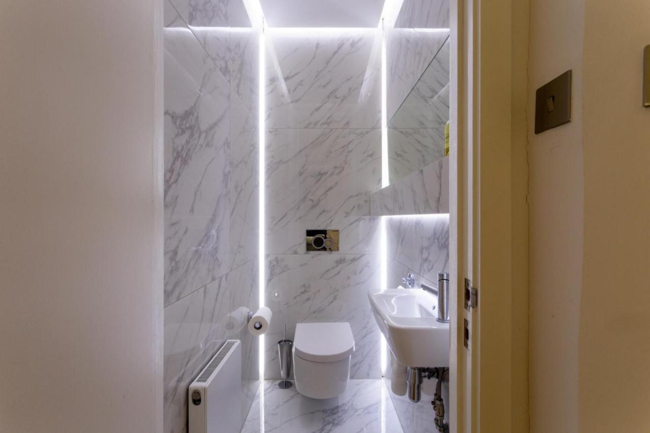 Вилла New Stunning 5Bd Mews House Лондон Экстерьер фото