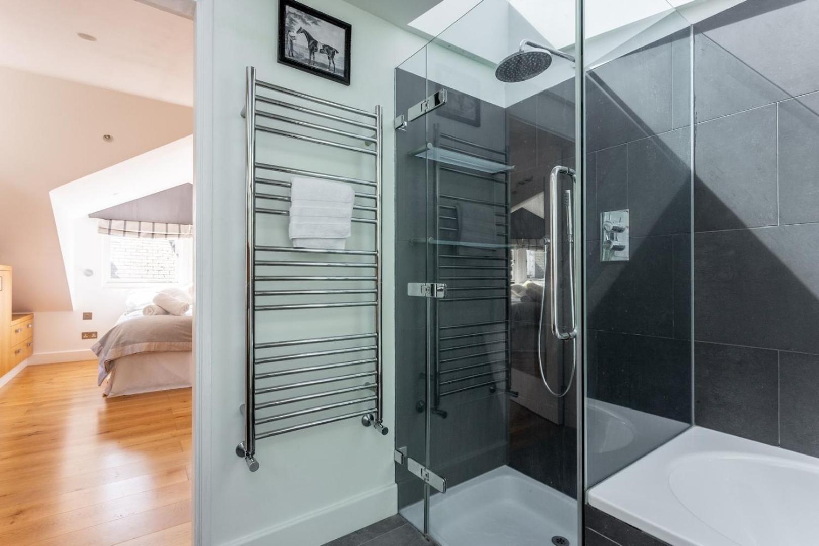 Вилла New Stunning 5Bd Mews House Лондон Экстерьер фото