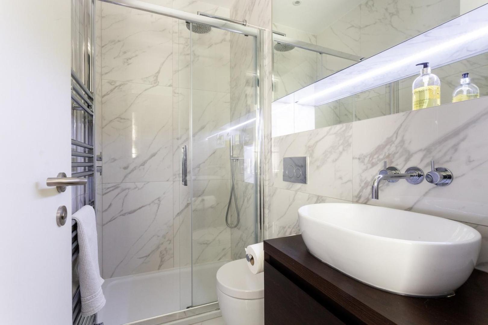 Вилла New Stunning 5Bd Mews House Лондон Экстерьер фото